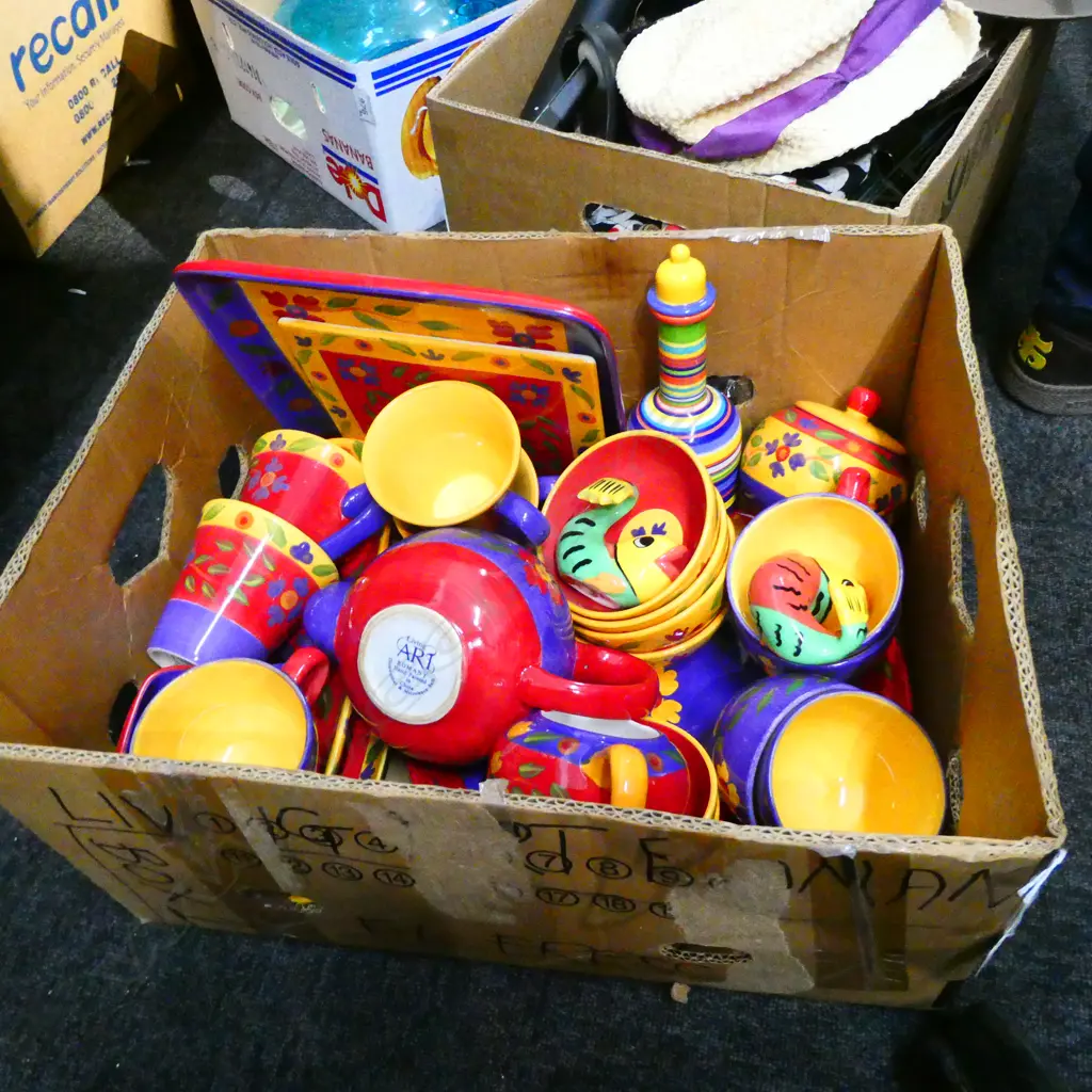 BOT LOT ASST. LIVING ART CERAMICS Image 1++