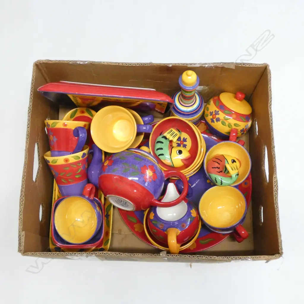 BOT LOT ASST. LIVING ART CERAMICS Image 1++