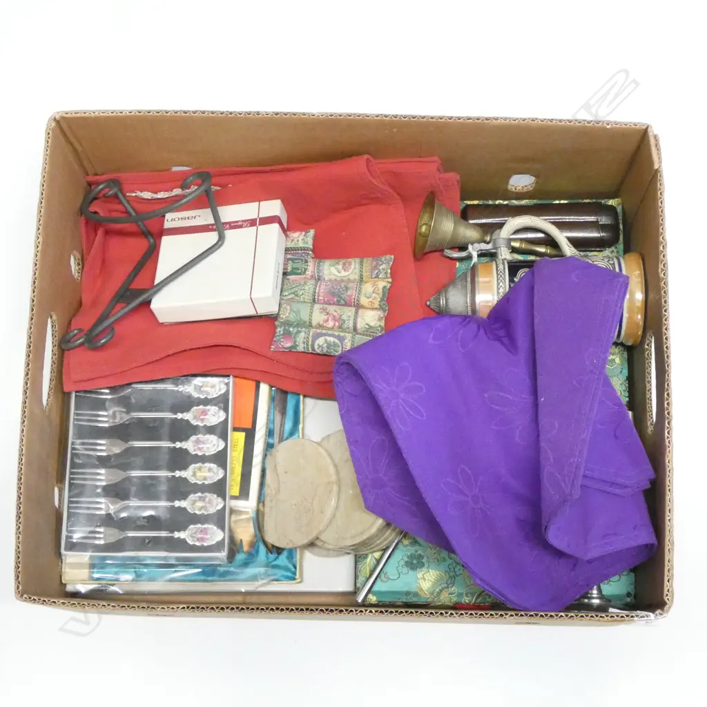 LG ASSORTED BOX LOT - BOXED CUTLERY ETC.. Image 1++