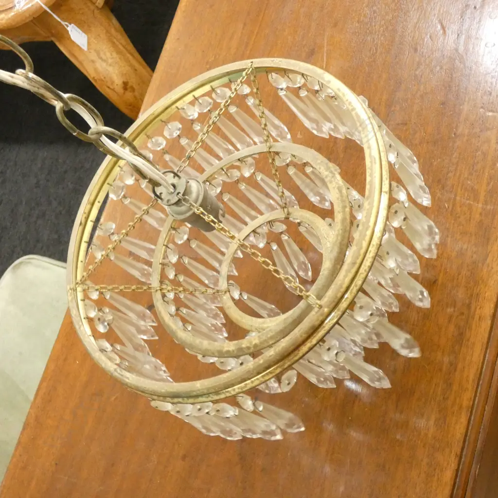 CRYSTAL CHANDELIER 260MM DIA  Image 1++