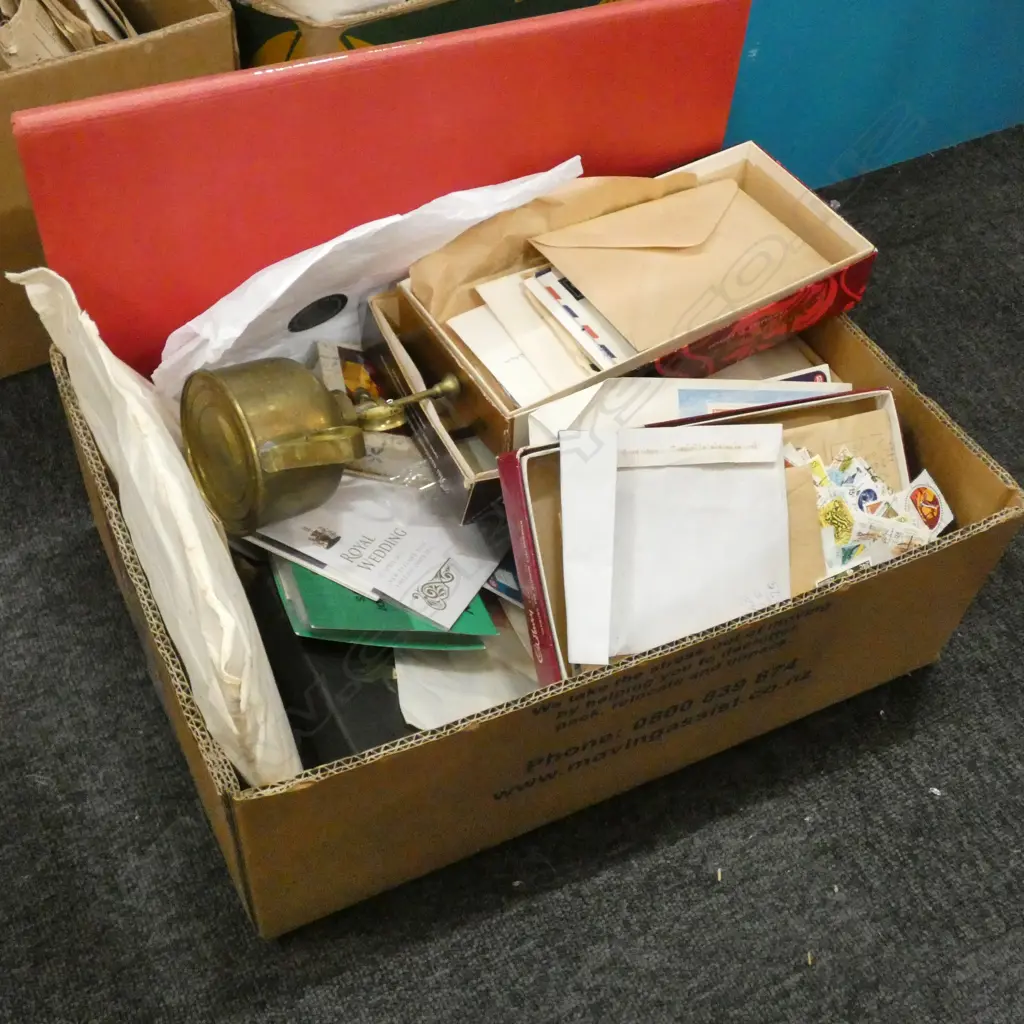 BOX LOT STAMPS; MOSTLY VINTAGE NZ + AIRFORCE MAGAZINES Image 1++