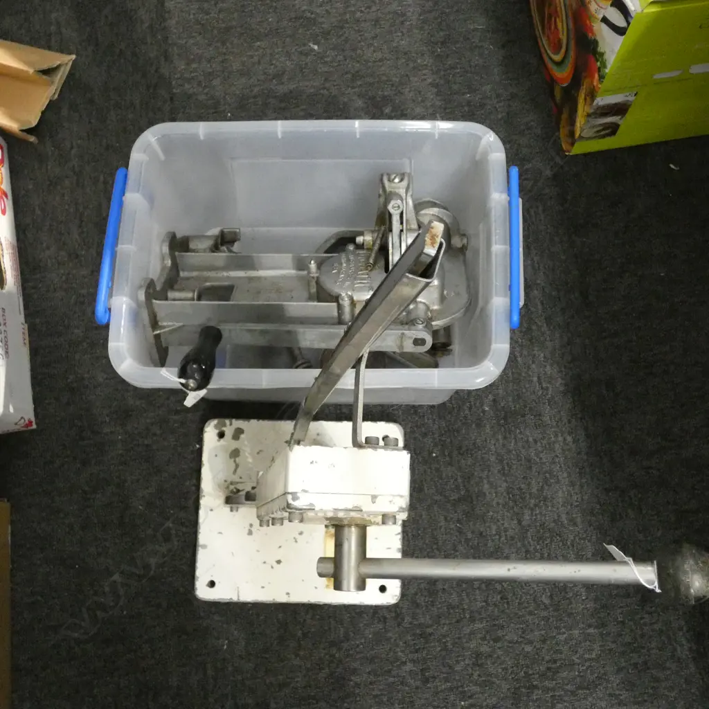 2 VINTAGE CANNING MACHINES Image 1++