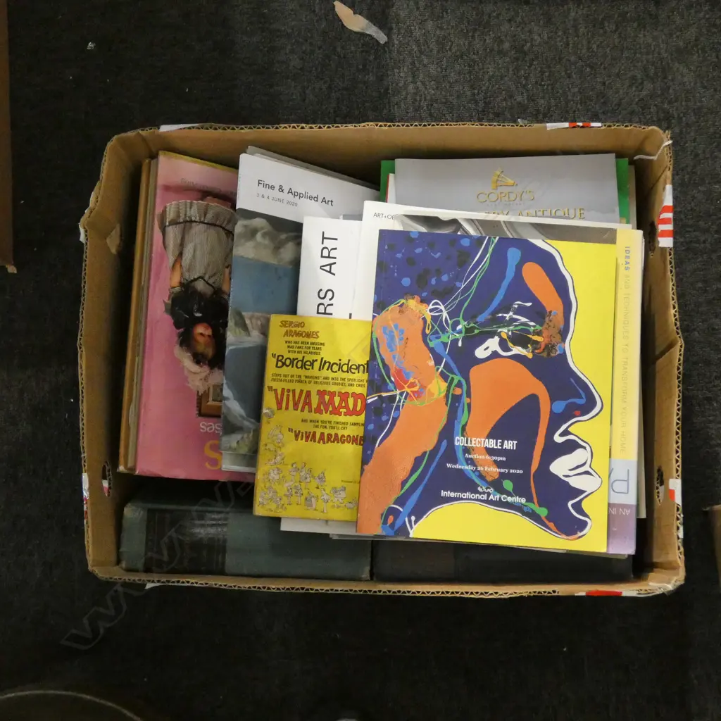 LG BOX LOT ART CATALOGUES ETC.. Image 1++