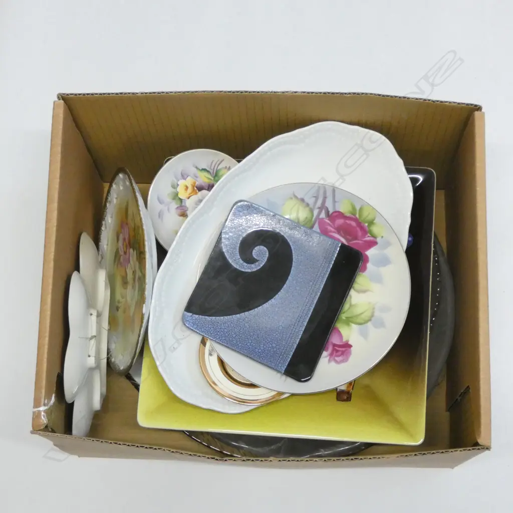 BOX PLATES; GLASS, PORCELAIN & POTTERY Image 1++
