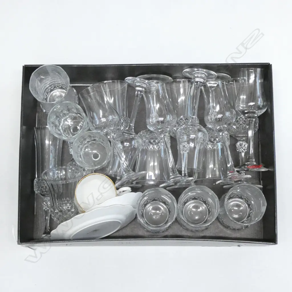 BOX LOT CRISTAL DE FLANDRE GLASSES ETC Image 1++