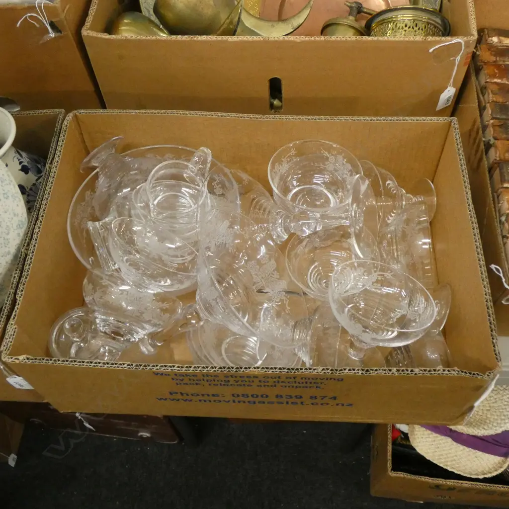 BOX LOT ASST. STUART CRYSTAL Image 1++