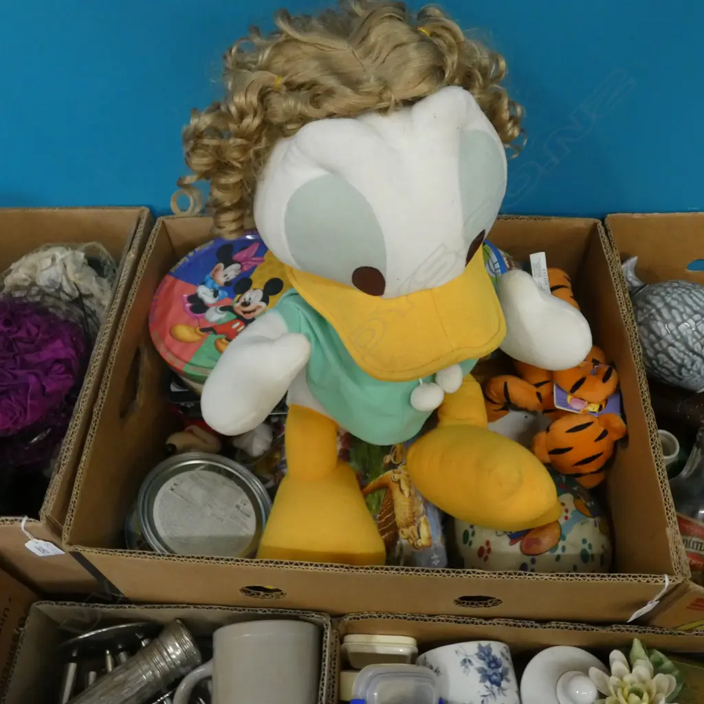 BOX LOT VINTAGE TOYS ETC. INCL TINS, DOLLS WIG Image 1++