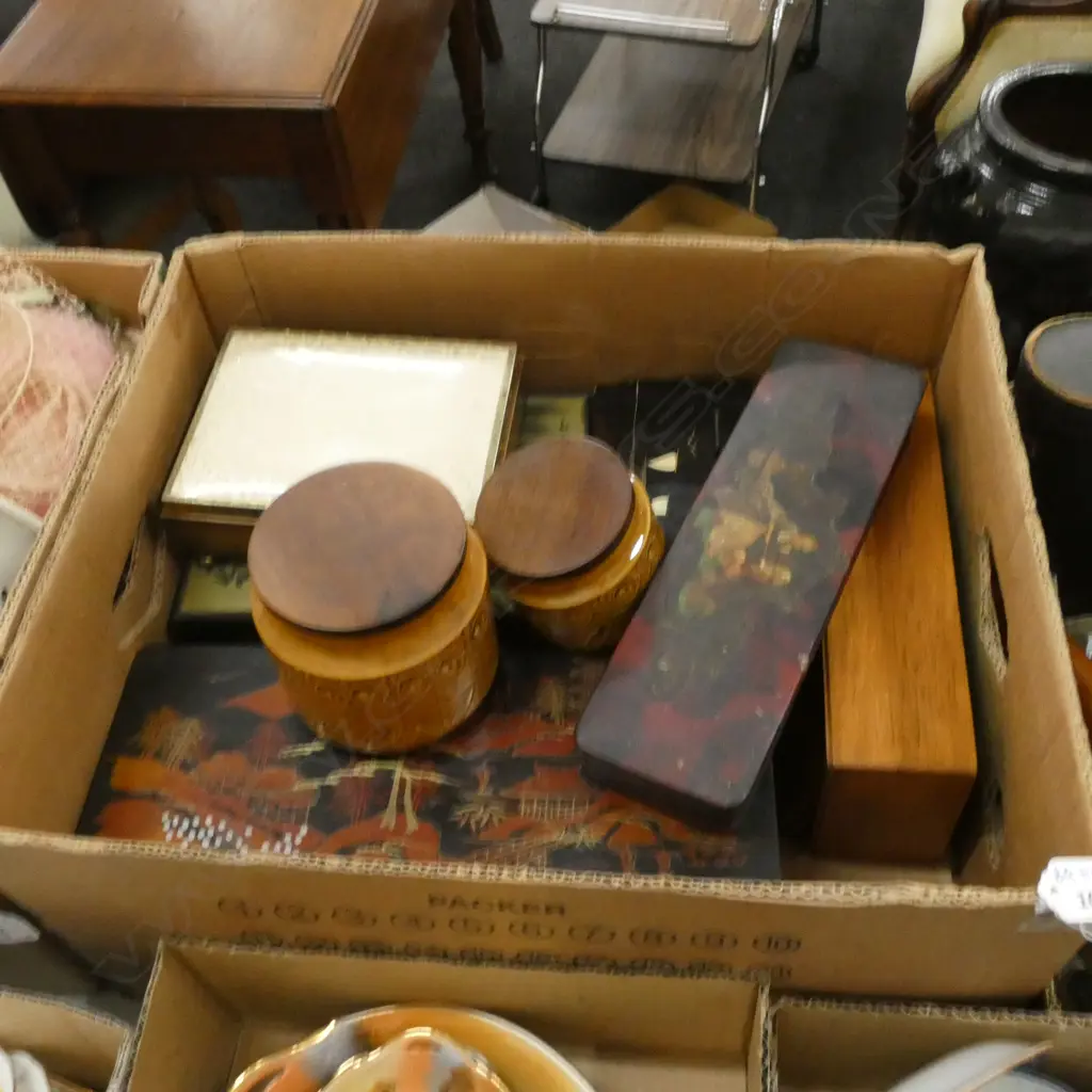 BOX LOT LACQUERED JAPANESE BOXES ETC  Image 1++