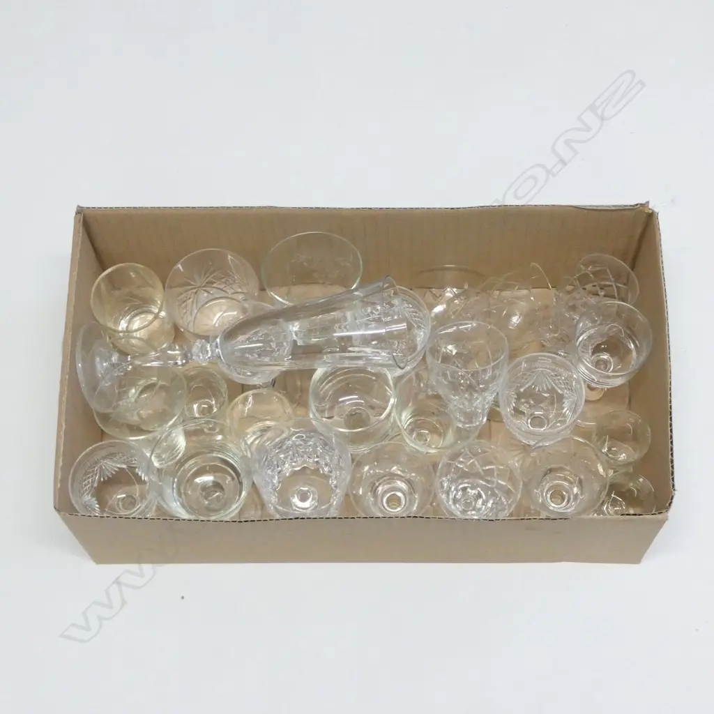 BOX LOT ASST. SMALL CRYSTAL GLASSES SHERRY, PORT ETC Image 1++
