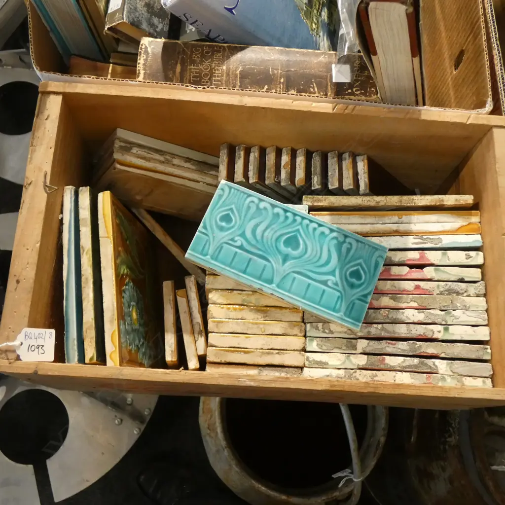 BOX LOT VICTORIAN TILES  Image 1++