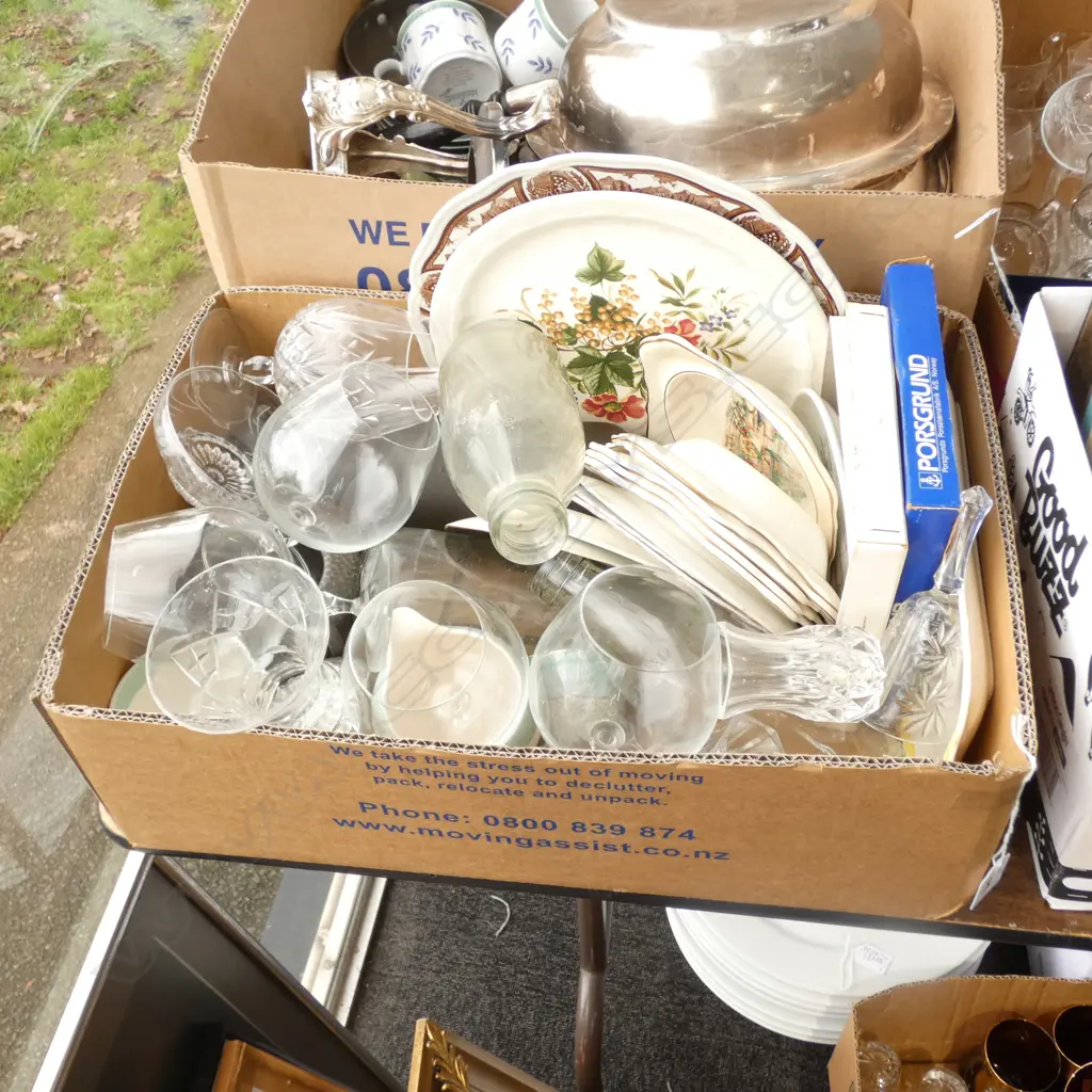 BOX LOT ASST. CRYSTAL & CHINA  Image 1++