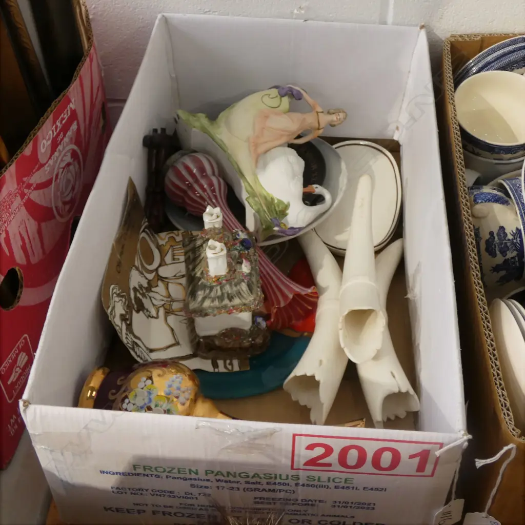 BOX LOT ASST. CERAMICS ETC Image 1++