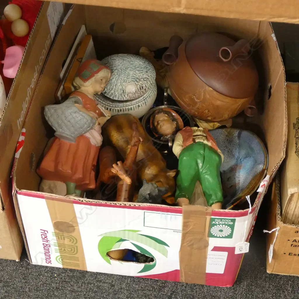 BOX LOT PLASTER FIGURES AF, ANIMALS ETC Image 1++