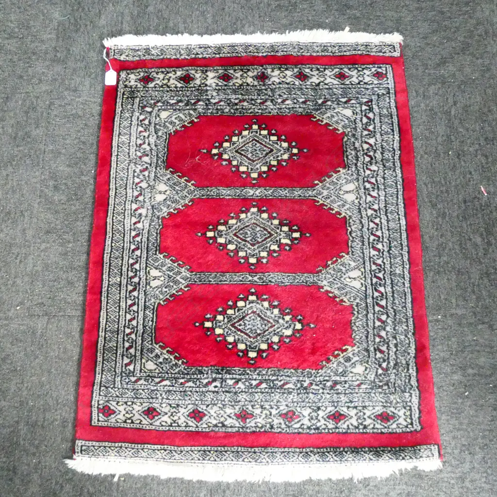 SMALL TRIBAL RUG 887 X 668 MM Image 1++