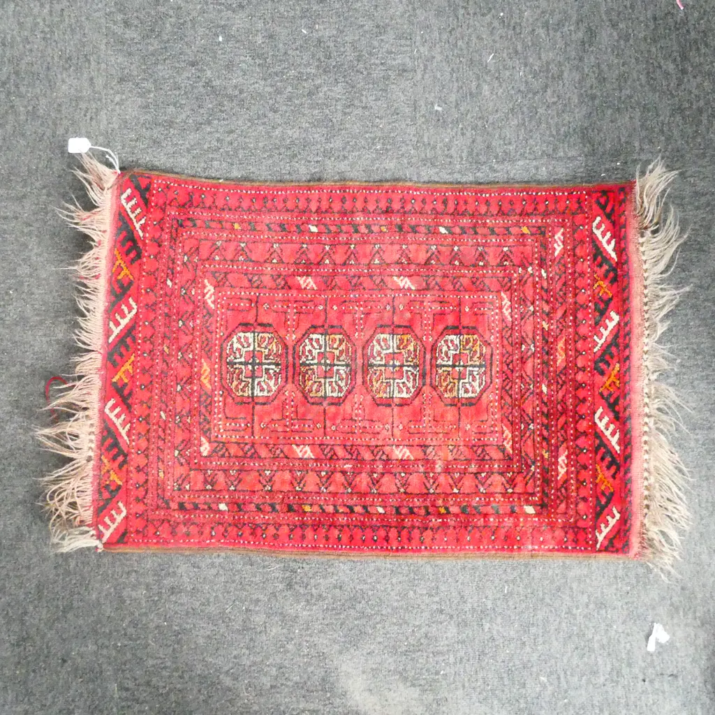 SMALL TURKOMAN RUG 810 X 580 Image 1++
