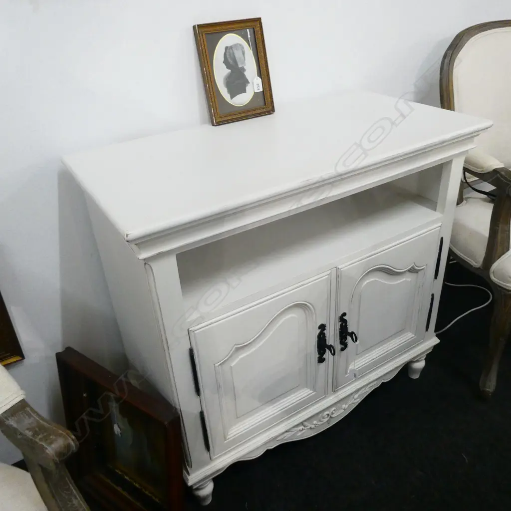 HAMPTON STYLE SMALL SIDEBOARD, 900 X 450 X 840MM Image 1++