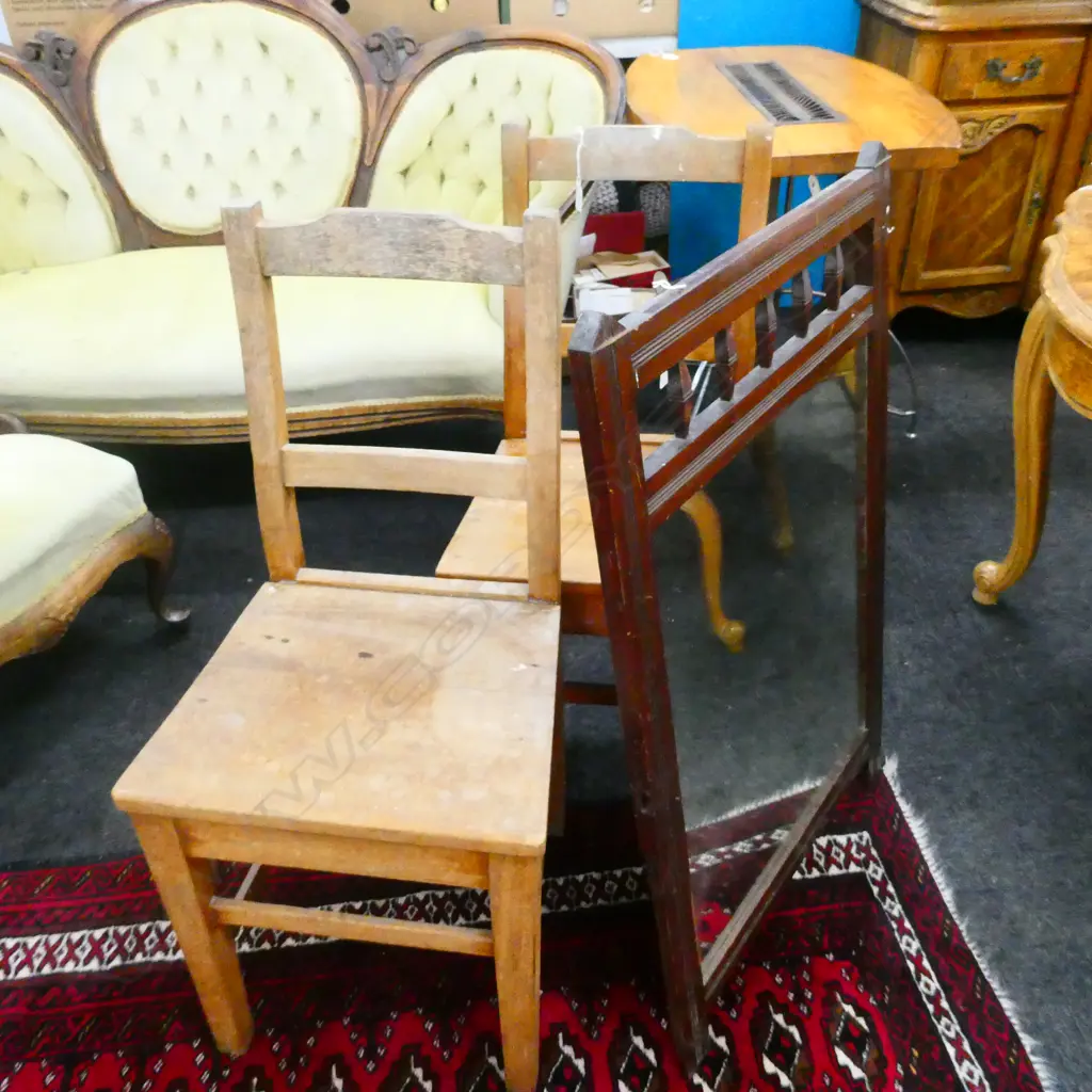 2 WOODEN CHAIRS + VINTAGE MIRROR  Image 1++