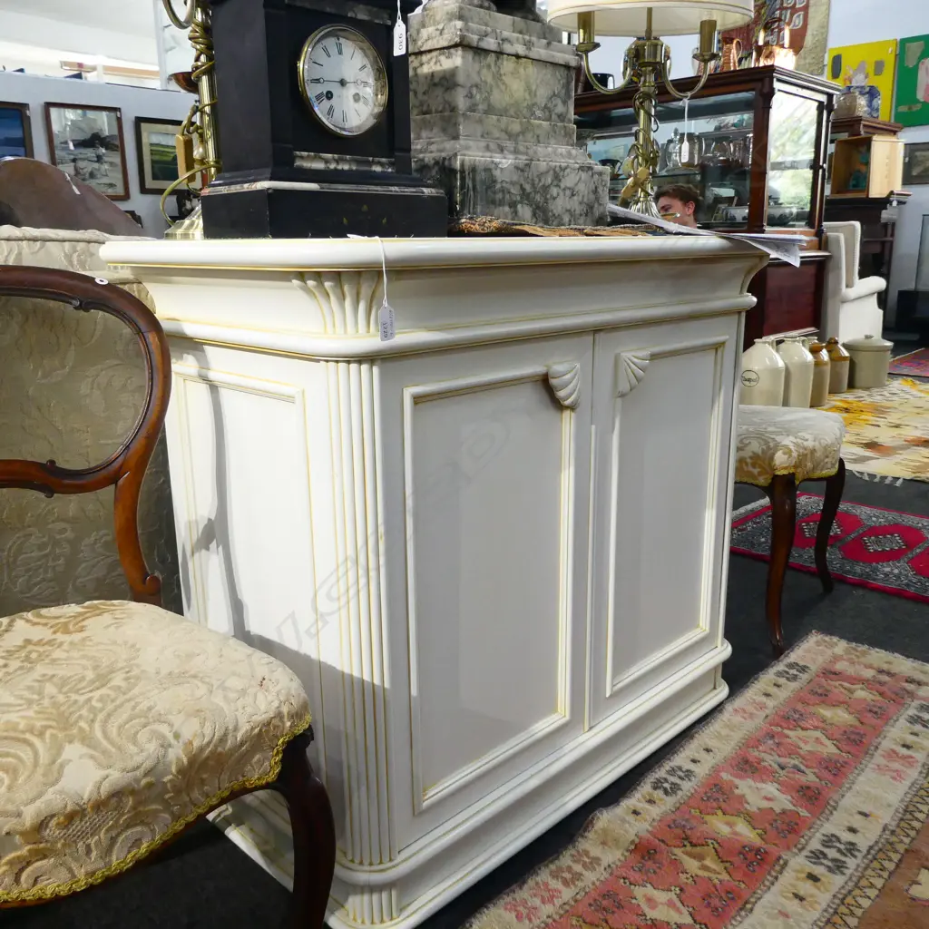 HAMPTON STYLE CREAM SIDEBOARD, 1020 X 500 X 870MM Image 1++