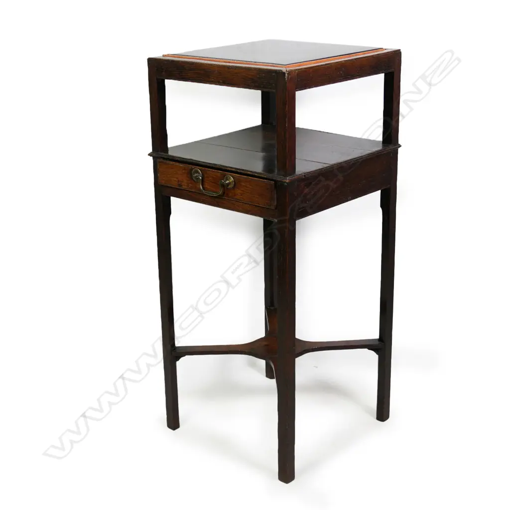 A Georgian oak washstand Image 1++