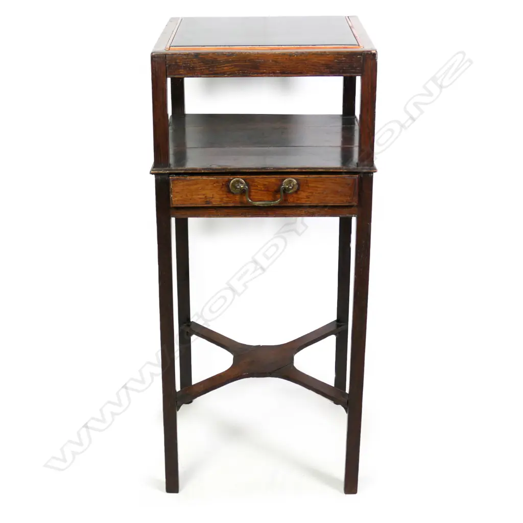 A Georgian oak washstand Image 1++
