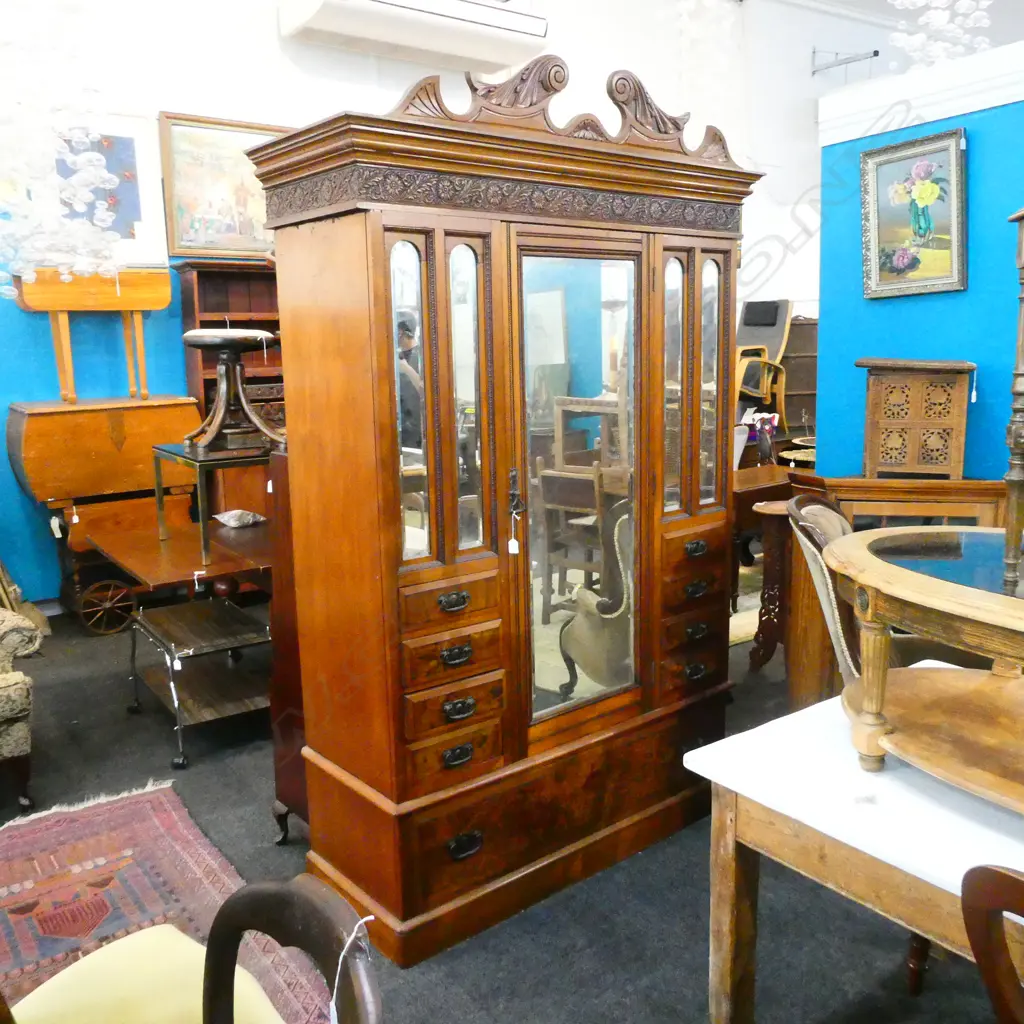 KAURI COLONIAL WARDROBE H 2200 MM Image 1++