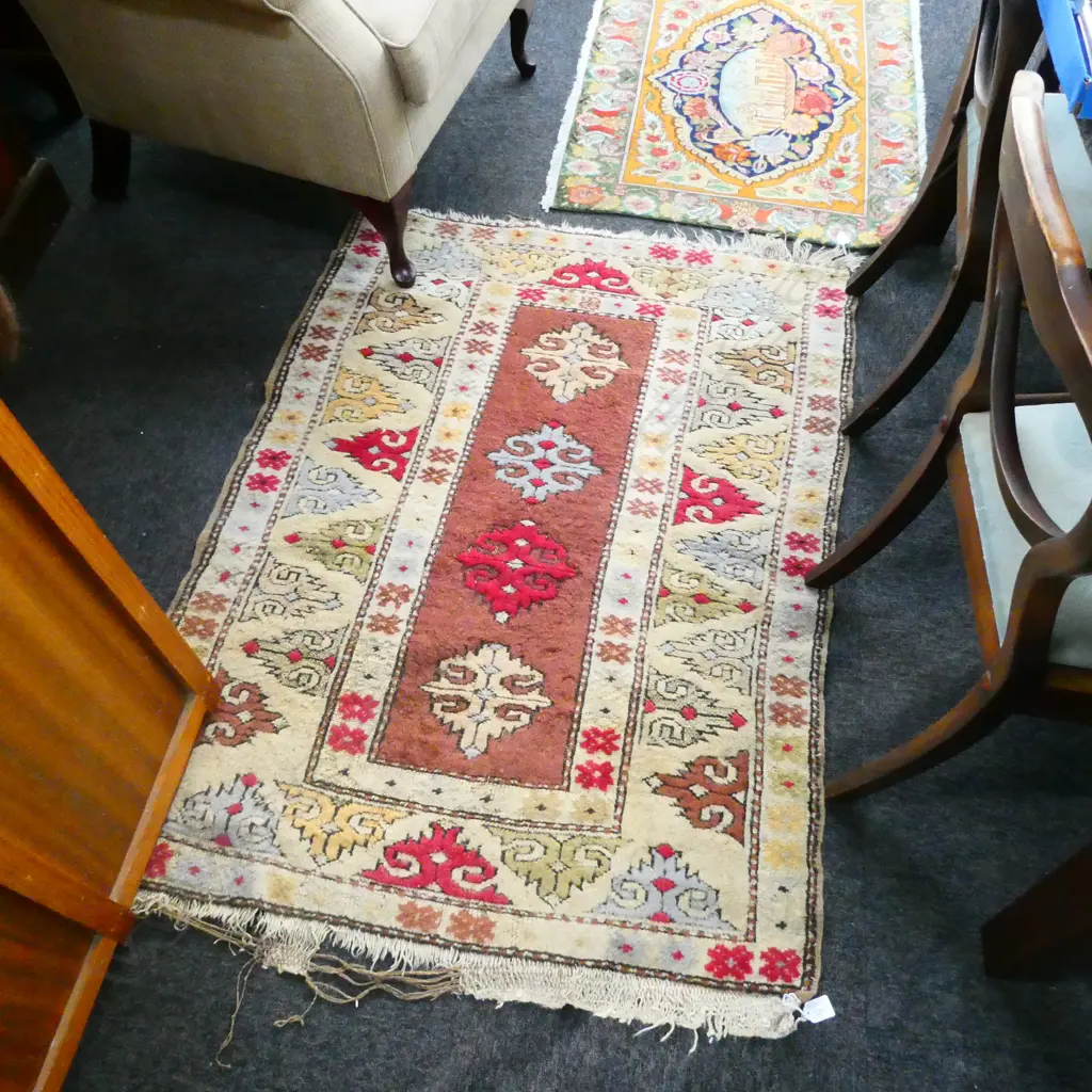 VERY WORN HAND KNOTTED RUG 1330 X 1000MM Image 1++