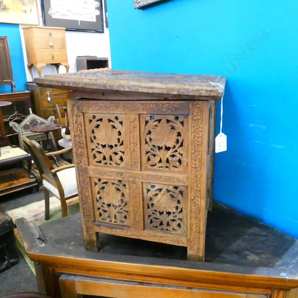 SQUARE CARVED WOODEN FOLDING SIDE TABLE H. 405MM Image 1++
