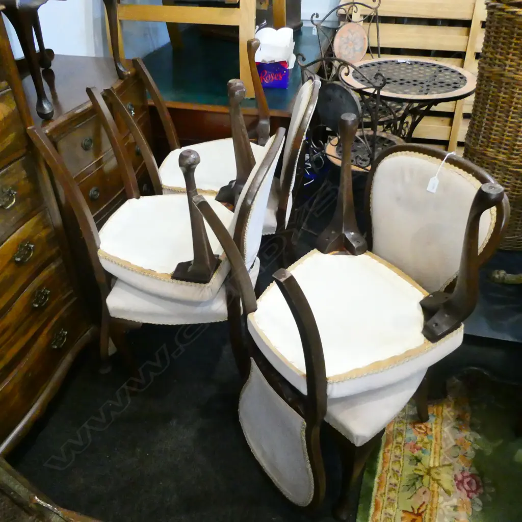 6 VELVET UPHOLSTERED CHAIRS Image 1++