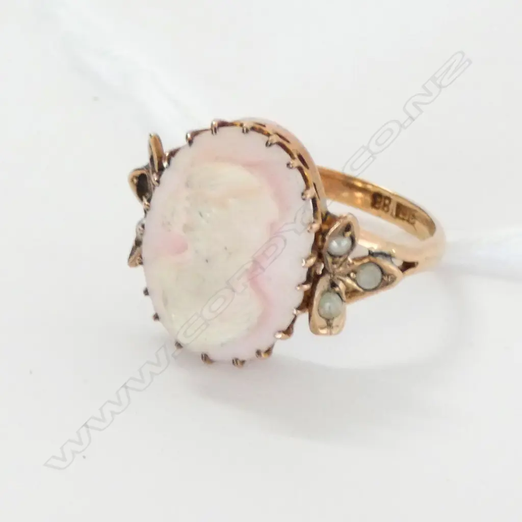 Cameo ring, set in 9ct gold a/f to seed pearls Image 1++