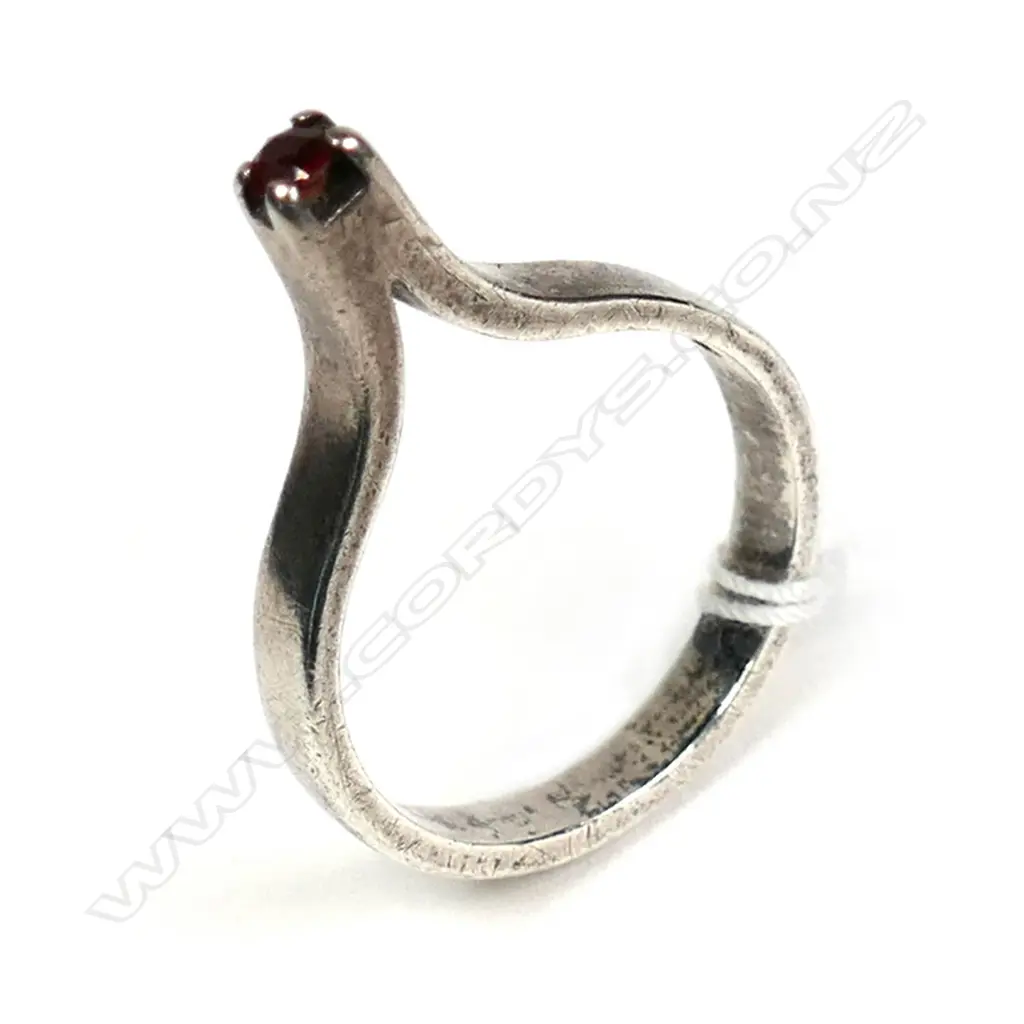 SILVER MODERNIST RING set w SMALL ALMANDINE GARNET  Image 1++