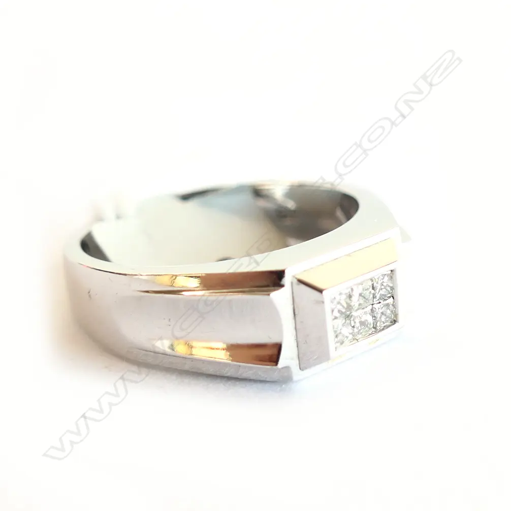 9K GOLD RING SET W 6 PRINCESS DIAMONDS .14CT Image 1++