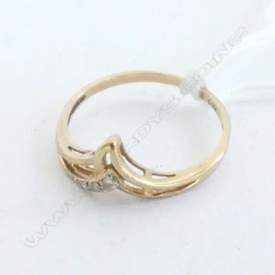 RING, LADY, 9ct WITH 3 DIAMONDS 1.2gm