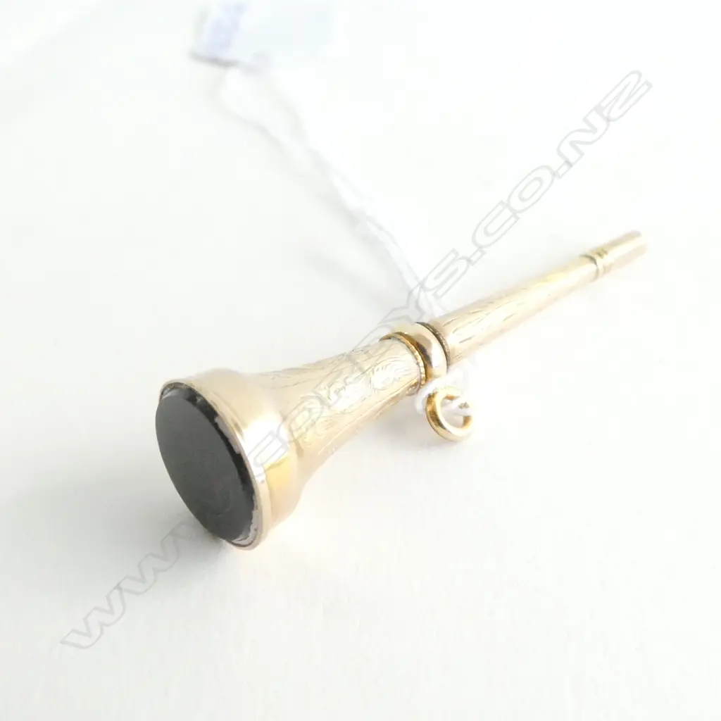 (17300)VICTORIAN ROLLED GOLD WATCH KEY BLOODSTONE END Image 1++