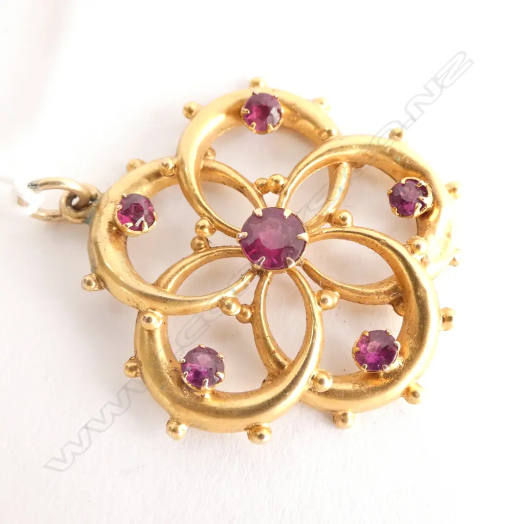9CT GOLD AND ALMONDINE GARNET PENDANT 2.30gm SMALL FAULTS Image 1++