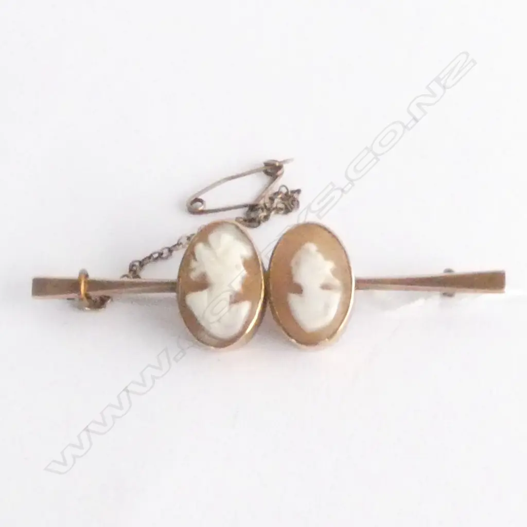 BROOCH, 2 CAMEOS SET IN 9ct GOLD, C 1930'S, 6.3gm Image 1++