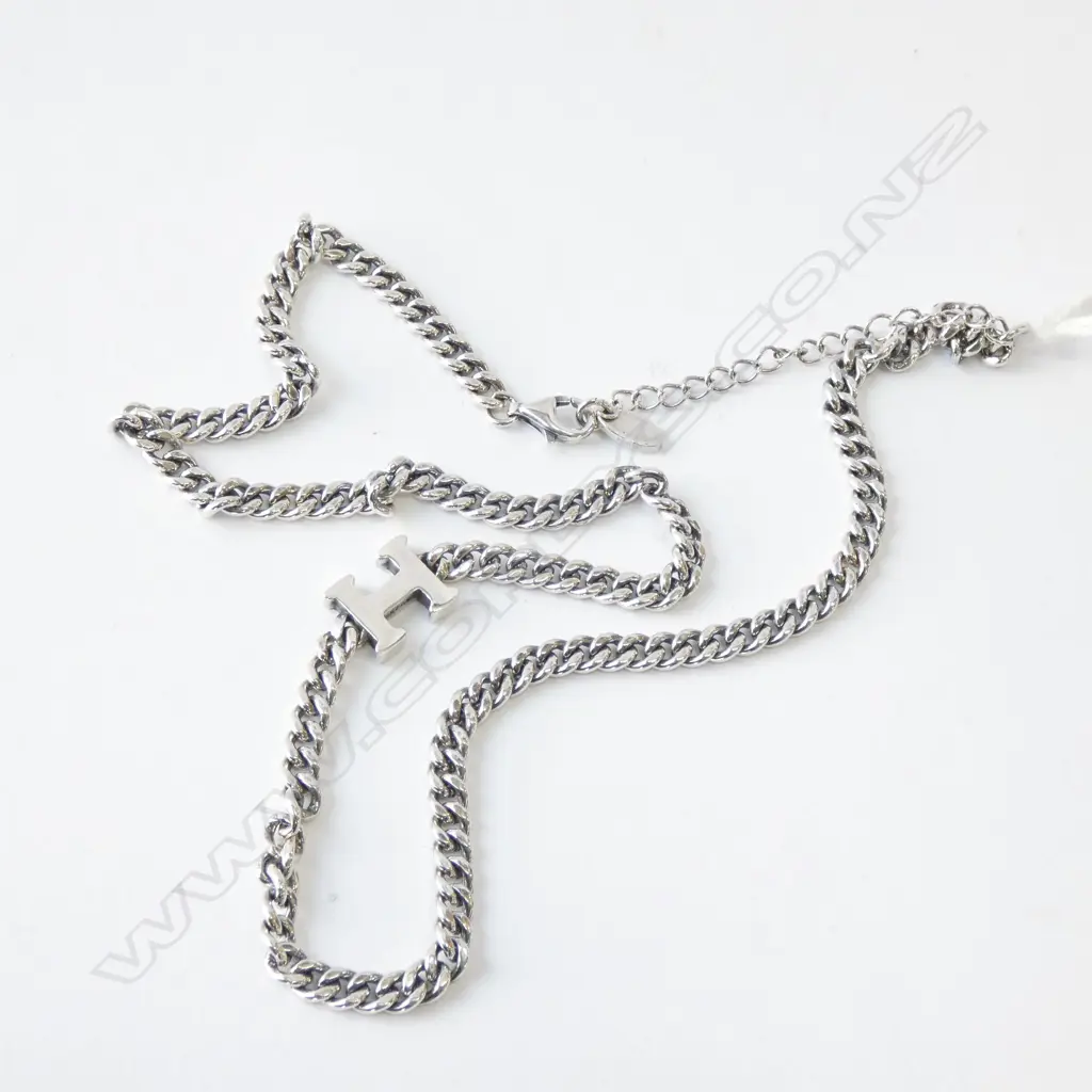 SILVER CURB LINK CHAIN NECKLACE WITH "H" PENDANT 17gms Image 1++