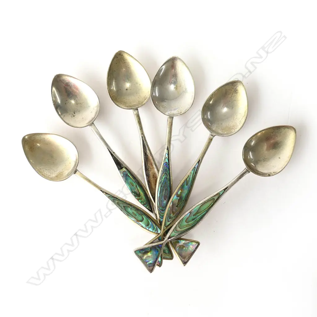 SET OF SIX S/SILVER FISH TAIL & PAUA COFFEE SPOONS, LOSSES TO ONE Image 1++