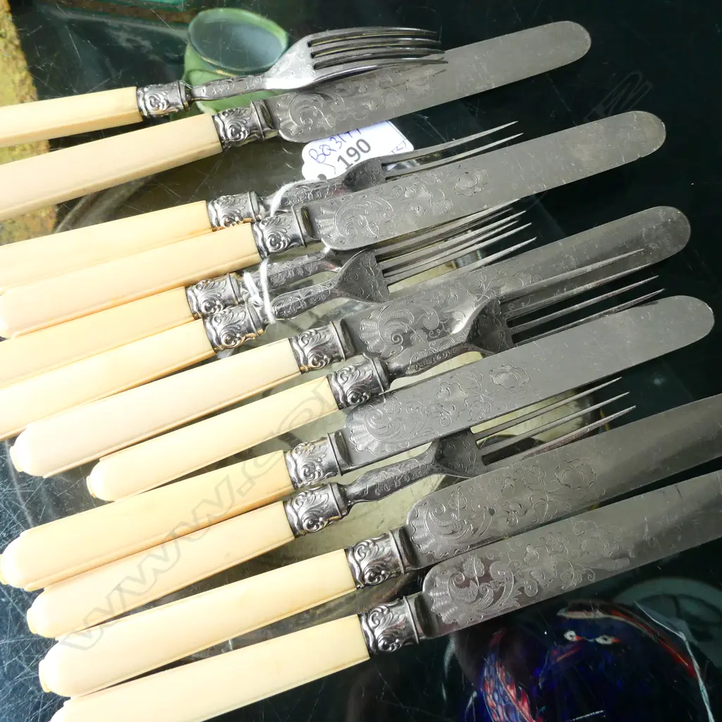 12 PCE VICTORIAN SILVER PLATE ENGRAVED CUTLERY SET Image 1++