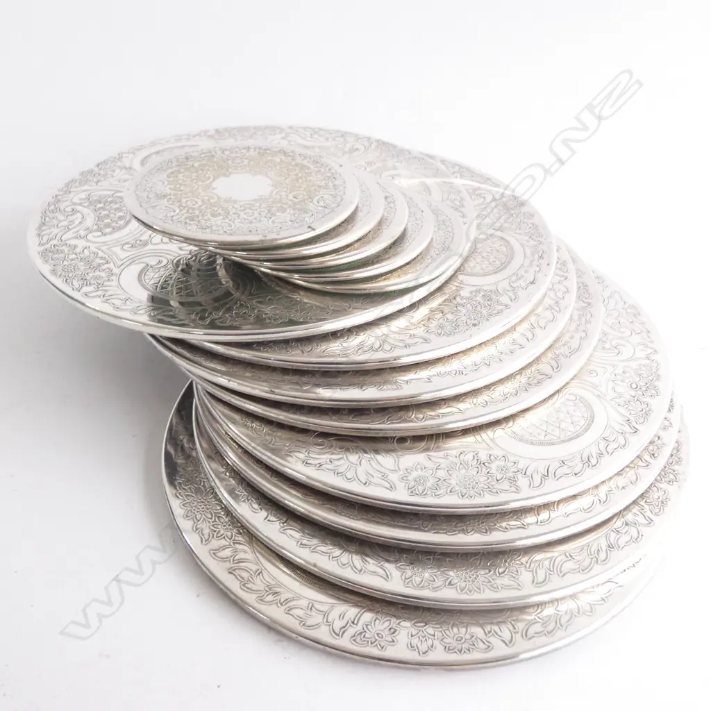 SILVER PLATE PLACE MATS AND DRINK MATS Image 1++