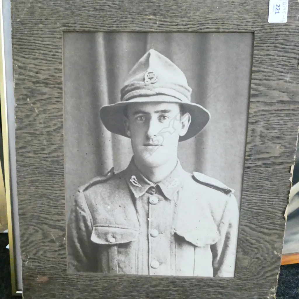 PHOTOGRAPH OF A WW1 NZ SOLDIER OF THE 13TH BATTALION NORTH CANTERBURY & WESTLAND REGIMENT H510MM Image 1++