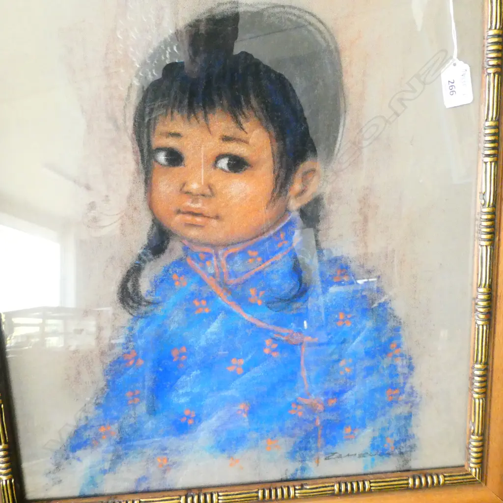 KRISTEN ZAMBUCKA (b.1941-) PASTEL SIGNED. CHINESE GIRL IN BLUE SILK JACKET. 46 x 40 cm. Image 1++