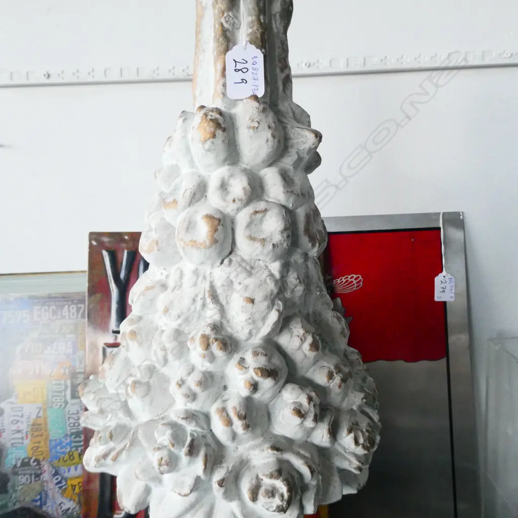 WHITE WASHED CERAMIC DECORATIVE CENTREPIECE H. 690MM Image 1++