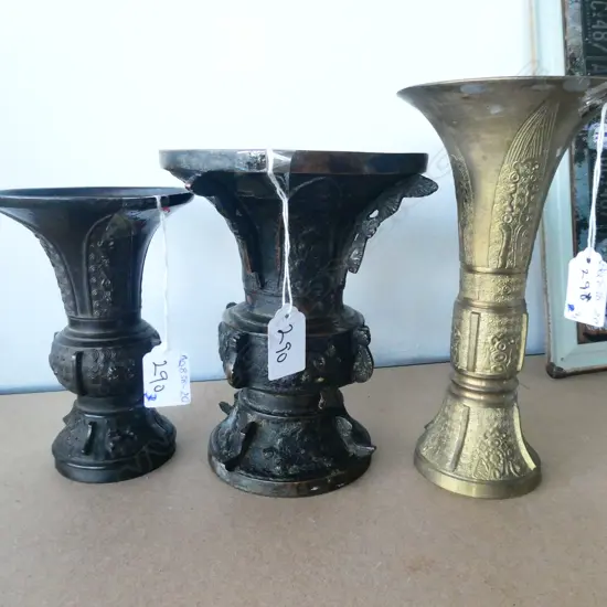 3 ORIENTAL BRONZE VASES - 2 WITH BLACK PATINA H.155 & 160 & 210MM