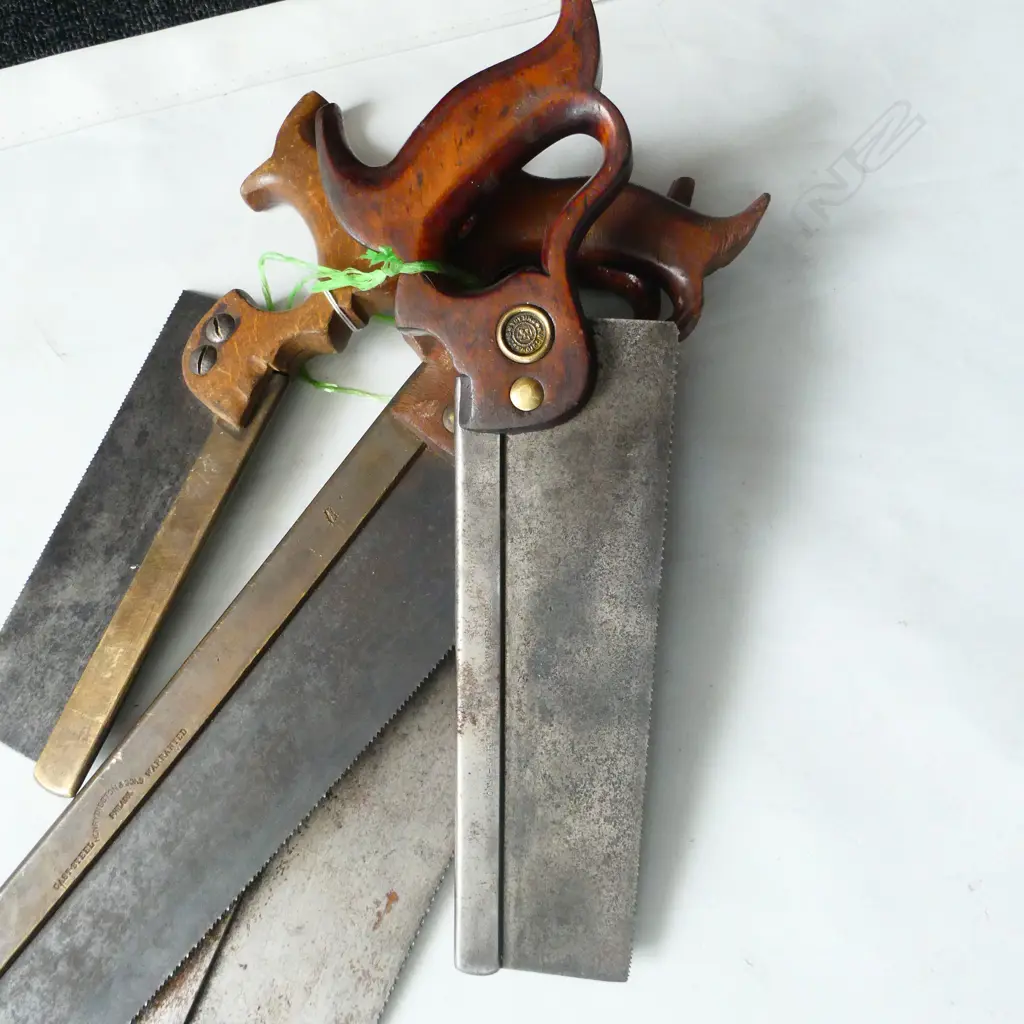 4 VINTAGE MITRE SAWS 2 BRASS BACKED 2 STEEL Image 1++