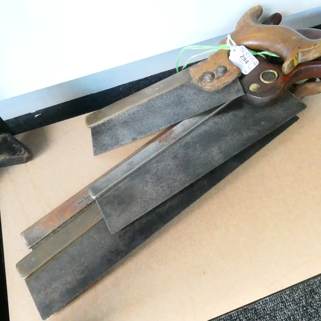4 VINTAGE MITRE SAWS 2 BRASS BACKED 2 STEEL Image 1++