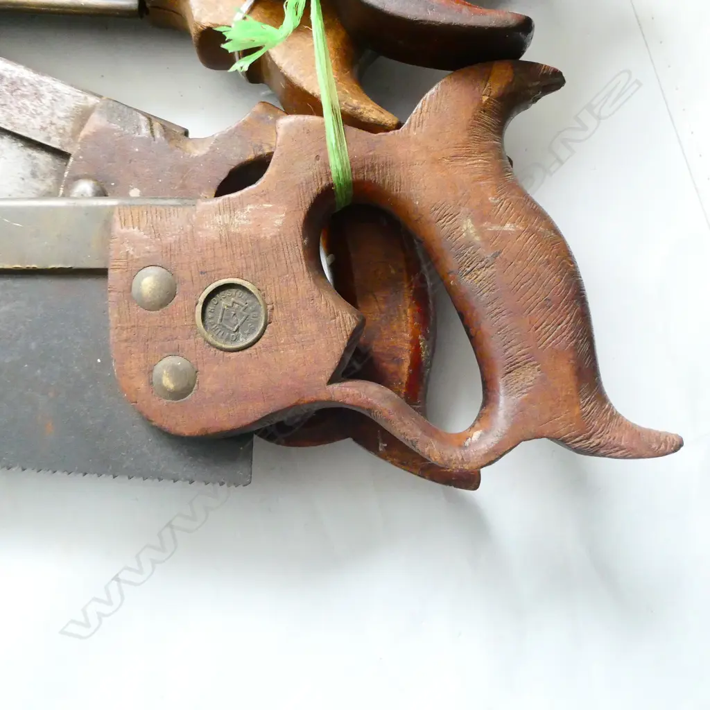 4 VINTAGE MITRE SAWS 2 BRASS BACKED 2 STEEL Image 1++