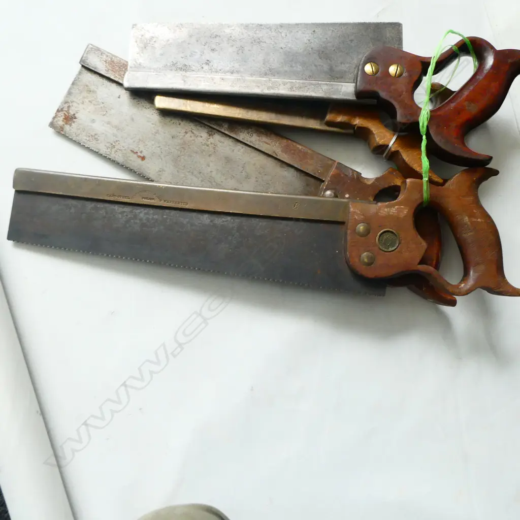 4 VINTAGE MITRE SAWS 2 BRASS BACKED 2 STEEL Image 1++