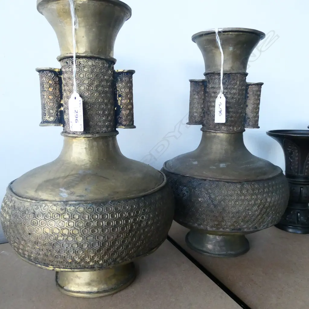 PR LG ORIENTAL BRONZE VASES - H. 290MM Image 1++