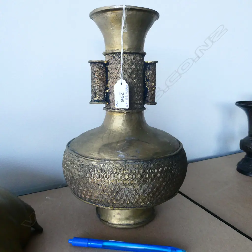 PR LG ORIENTAL BRONZE VASES - H. 290MM Image 1++