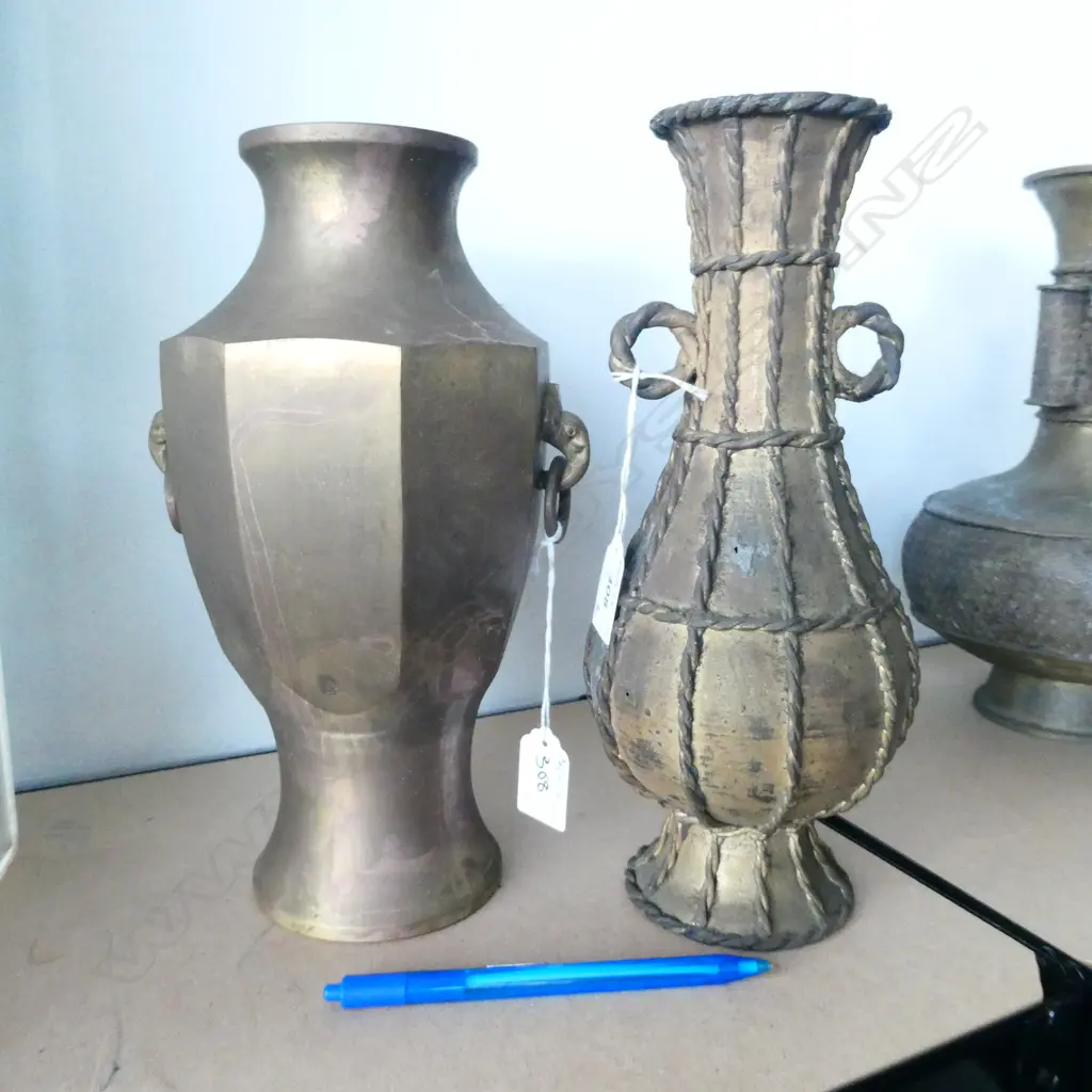 PR BRONZE ORIENTAL VASES H. 275 & 280MM Image 1++